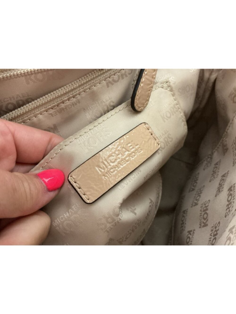 Michael Kors Satchel Cindy LG Dome Handbag Purse - Picture 7 of 8